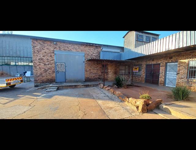 Industrial property to rent in ANDERBOLT